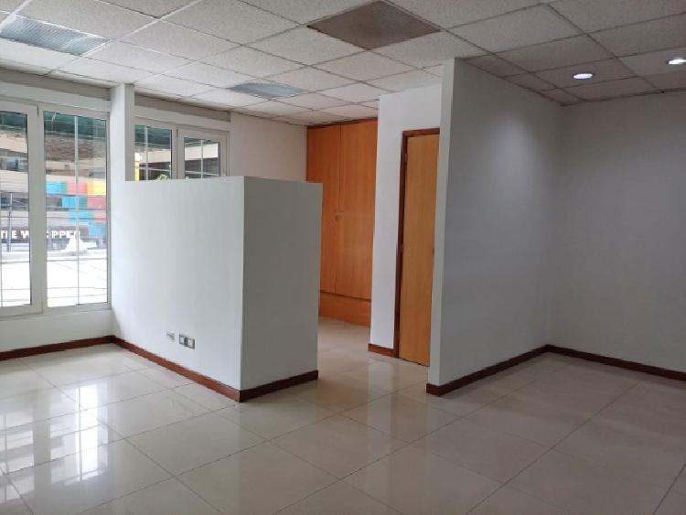 OFICINA EN RENTA EN ZONA 10 — foto 12