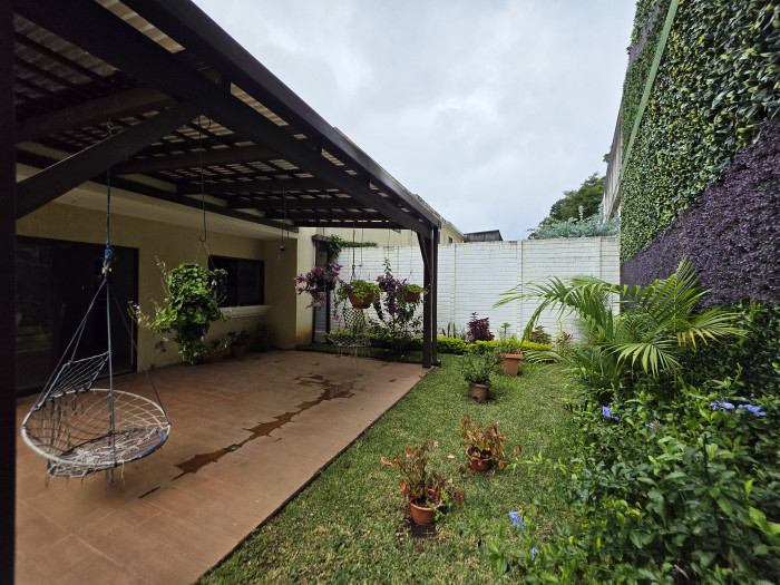 RENTO CASA AMUEBLADA EN VISTAS DEL NARANJO ZONA 4 MIXCO — foto 3