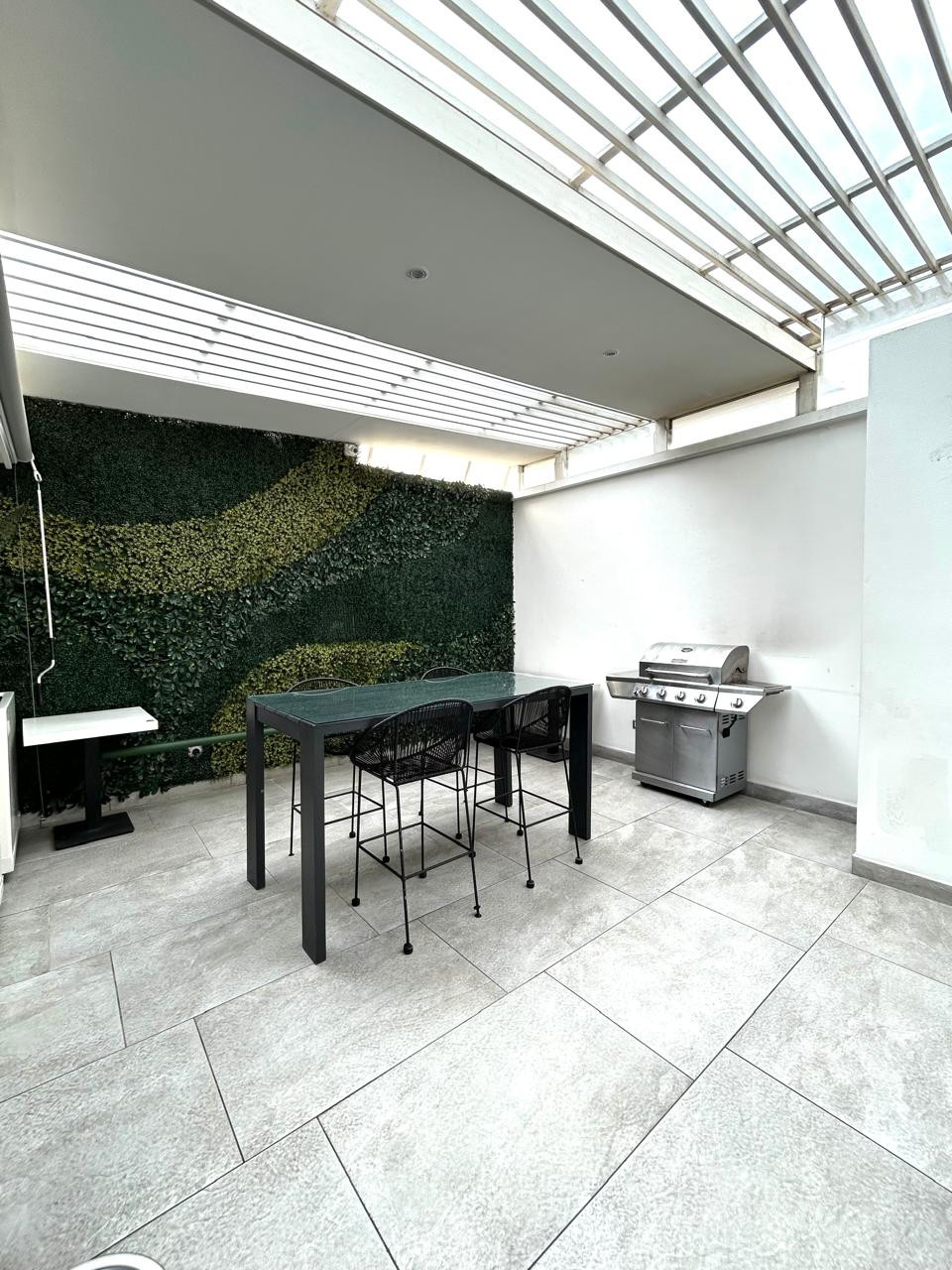 Apartamento amueblado tipo loft en renta en zona 15 VH — foto 12