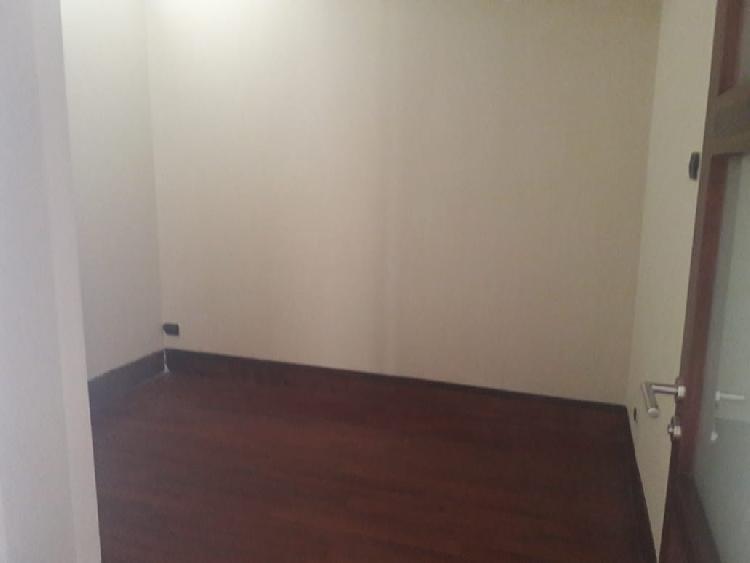 Plus Real Estate renta oficina en zona 10 — foto 4