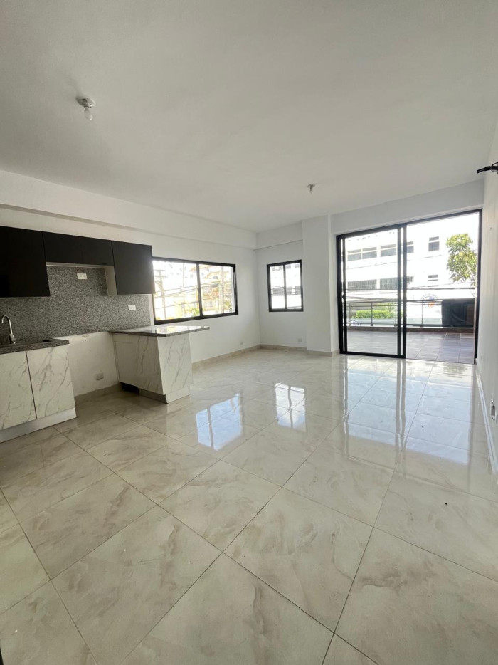 En Venta Apartamento con Terraza en Renacimiento