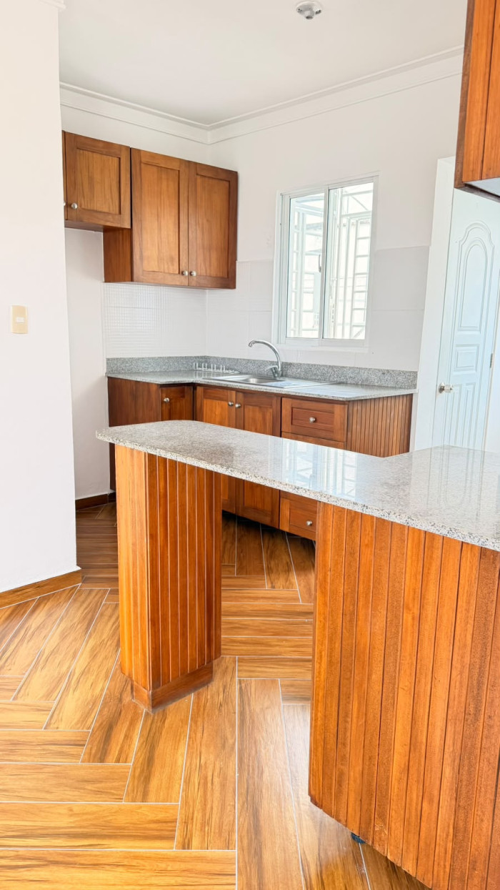 Apartamento en alquiler en Santo Domingo Este - 1