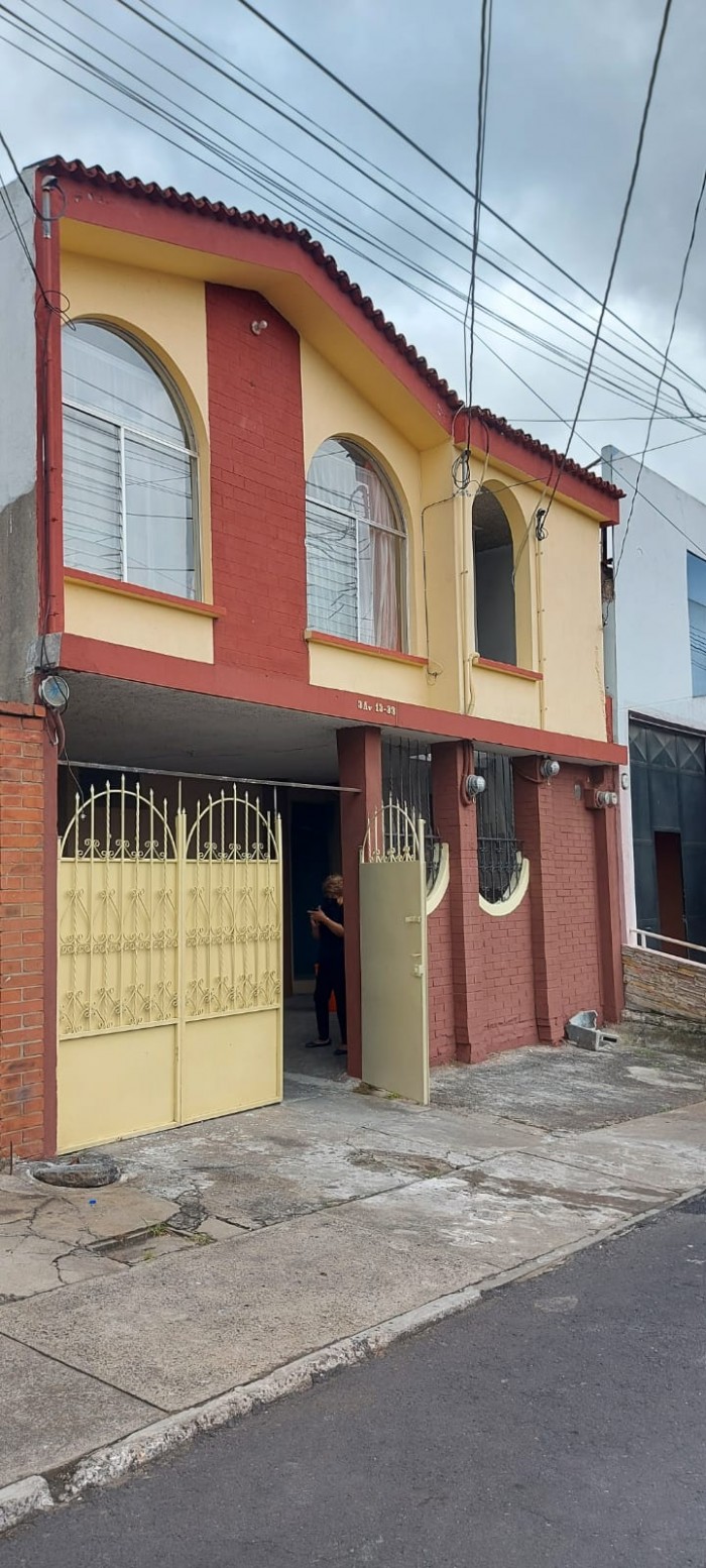 Casa en Venta en Colonia San Francisco zona 6 de Mixco - Image 1