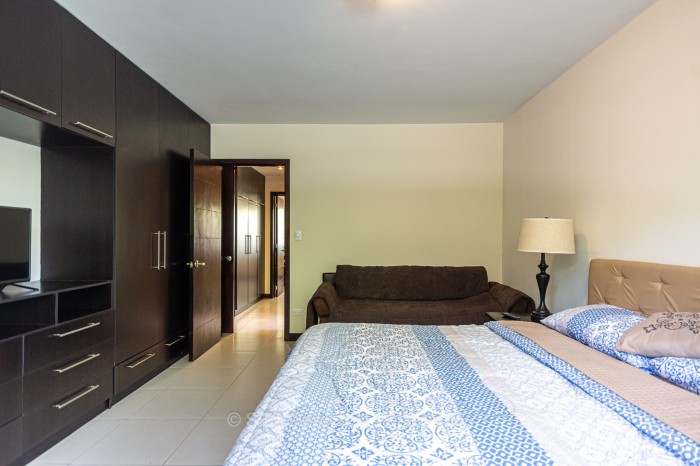 Apartamento Amueblado en Renta Zona 10 - Miniatura 11