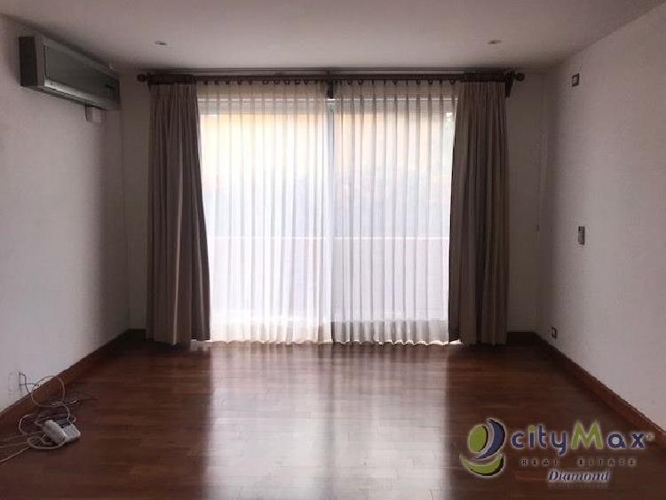 Casa en venta en exclusivo condominio zona 16 Acatán - Image 1