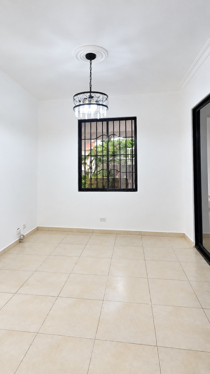 VENTA CASA TIPO VILLA 3 NIVELES LOS JARDINES DEL NORTE — foto 9