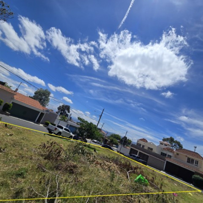 Terreno de Esquina en Venta Pinares de San Cristóbal - Miniatura 11
