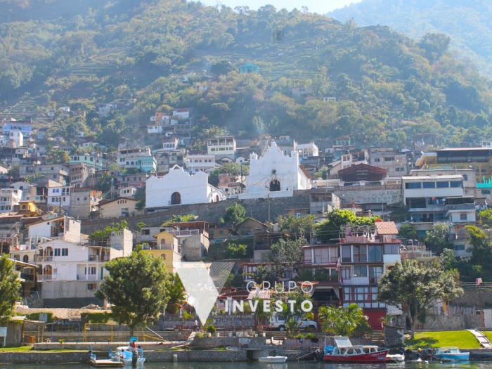 Terrenos en venta con vista al Lago de Atitlán. - 11