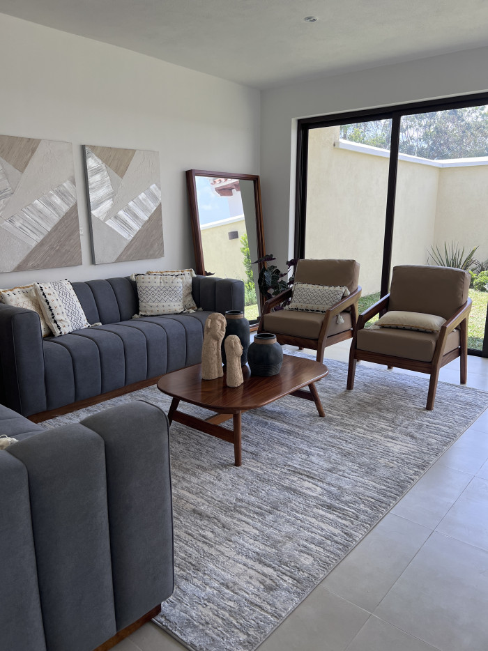 Hermosa Casa En Venta en Franciscanos Antigua Guatemala - Miniatura 2