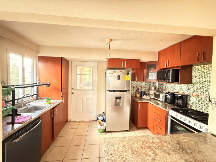 Casa en Venta en Hacienda de las Flores Villa Nueva — foto 2