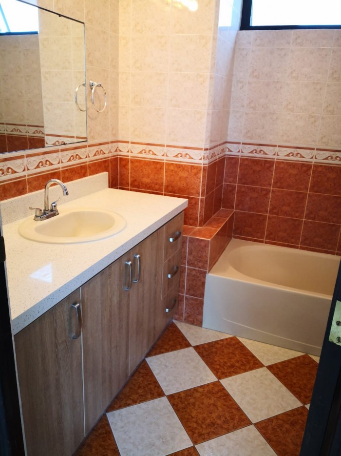 Apartamento amplio en alquiler, zona 15 VH1 - Miniatura 12