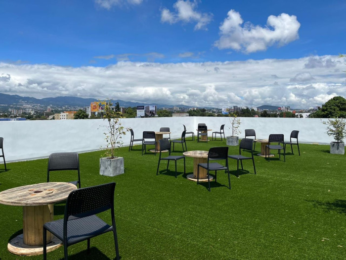 Venta de Apartamento en Torre Vertical, Zona 12 - Miniatura 2