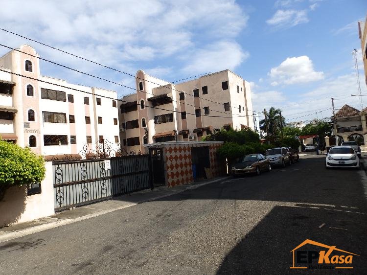 Apartamento de Venta en el Res. Imperial II