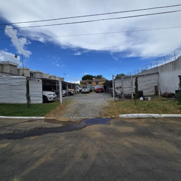 Terreno en Venta Residencial en Bulevar San Cristóbal - 9