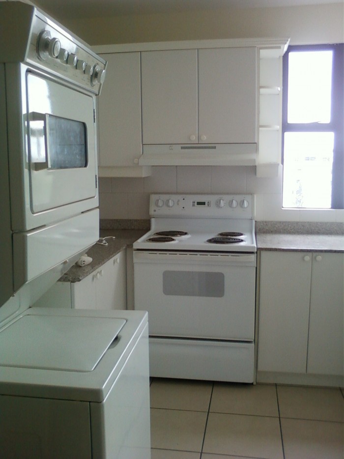 Apartamento amueblado en zona 10 Guatemala - Image 1
