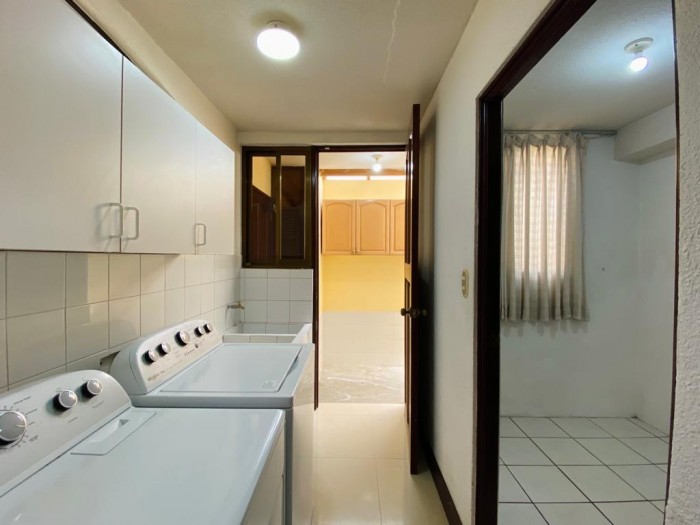 Casa en Alquiler Diagonal 6, Zona 10 Guatemala - Miniatura 10