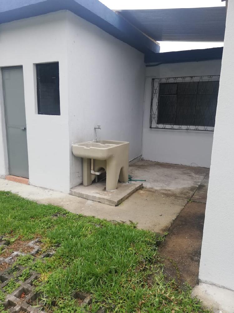 CASA EN RENTA EN ZONA 15 IDEAL PARA OFICINA — foto 14