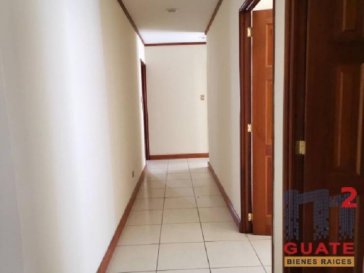 Apartamento de 150 m2 de construcción en Renta, Zona 14