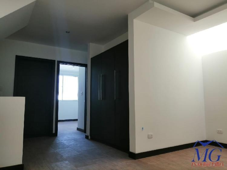 VENDO CASA EN HACIENDA REAL ZONA 16