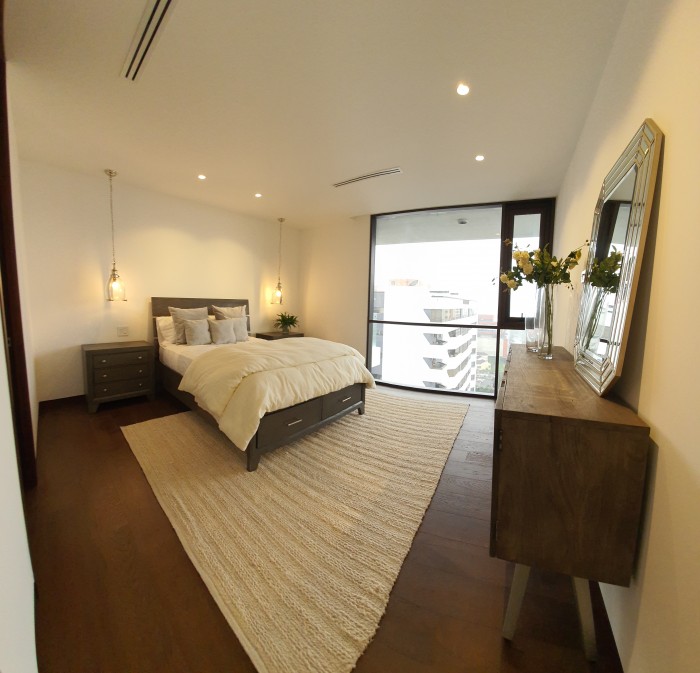 Vendo EXCLUSIVO Apartamento con 389m2 en Zona 14 - Miniatura 10