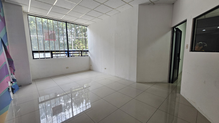OFICINA EN #RENTA EN ZONA 13 — foto 4