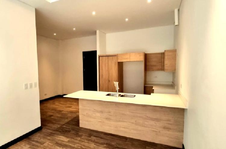 Vendo Apartamento en primer nivel, en Lirios de Cayala — foto 4