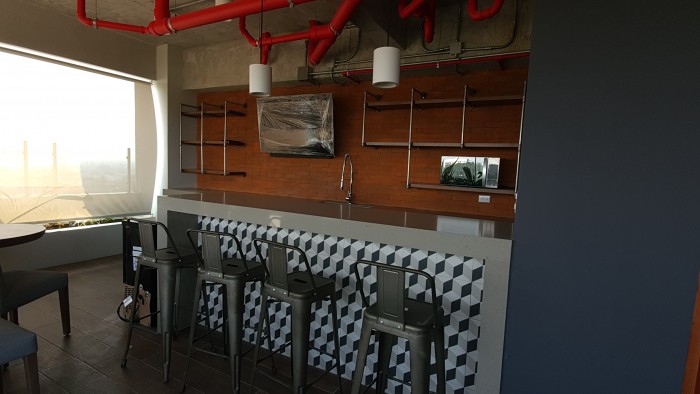 Apartamento en VENTA cerca Peri Zona 7 Guatemala - Image 5