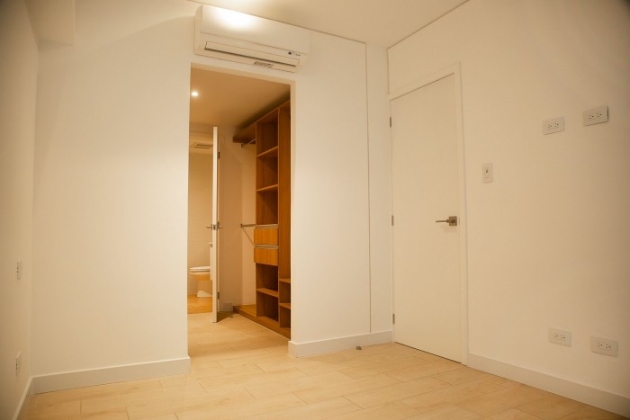 Apartamento en venta en Cuatro Grados zona 4 - Image 5