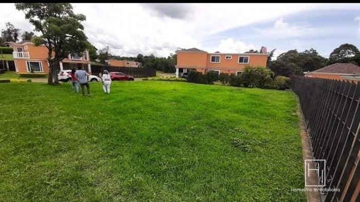 HomePro Inmobiliaria vende terreno en CAES