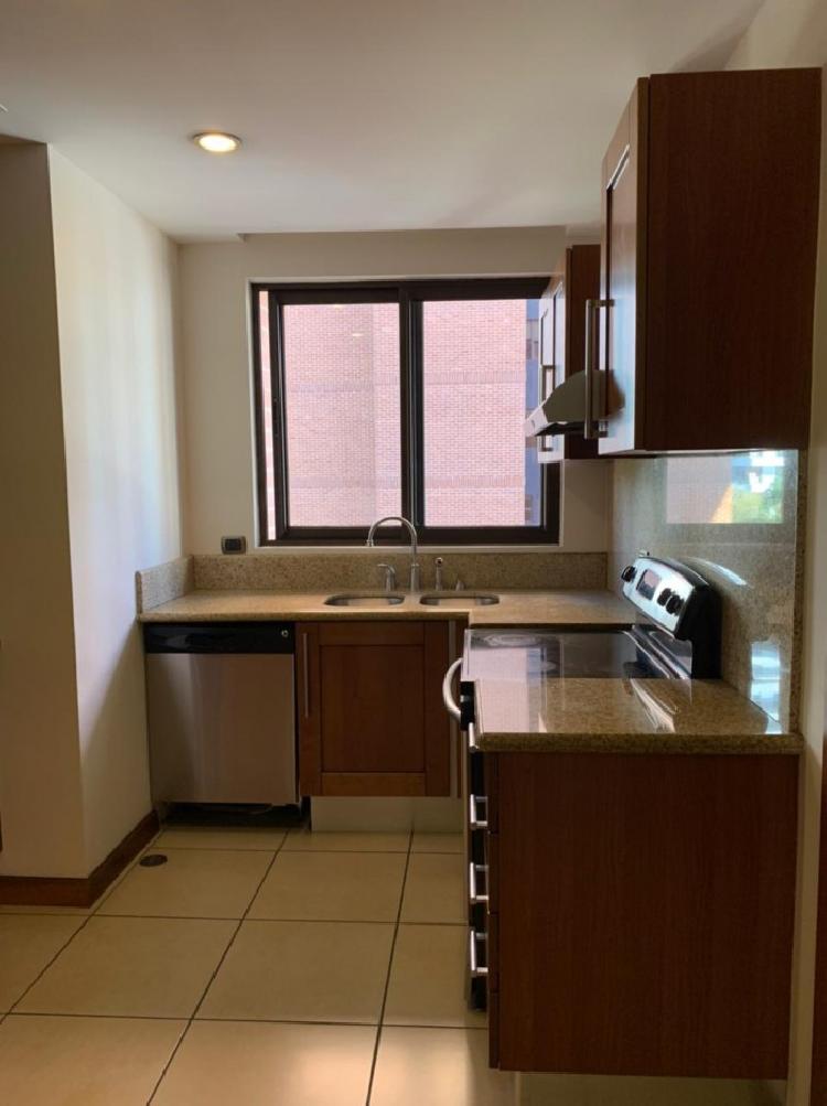 Rento lujoso apartamento en zona 14 — foto 5