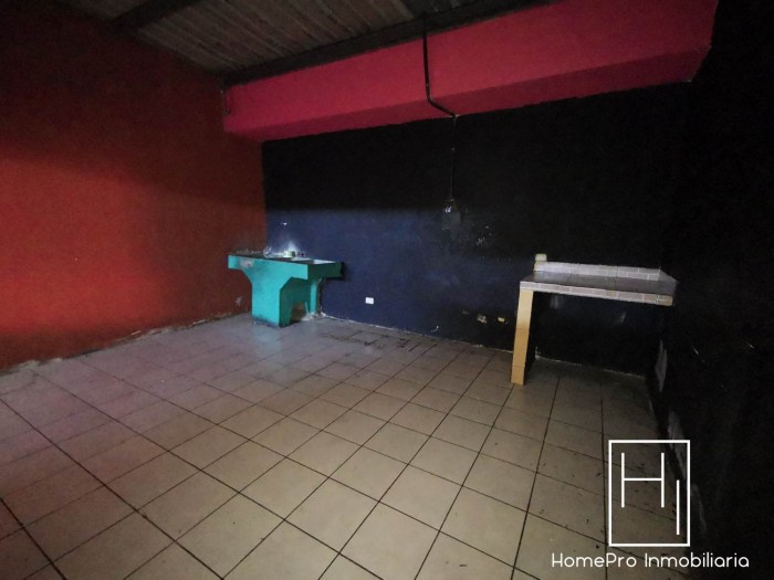 HomePro Inmobiliaria renta local en Food Court C.C. - 2