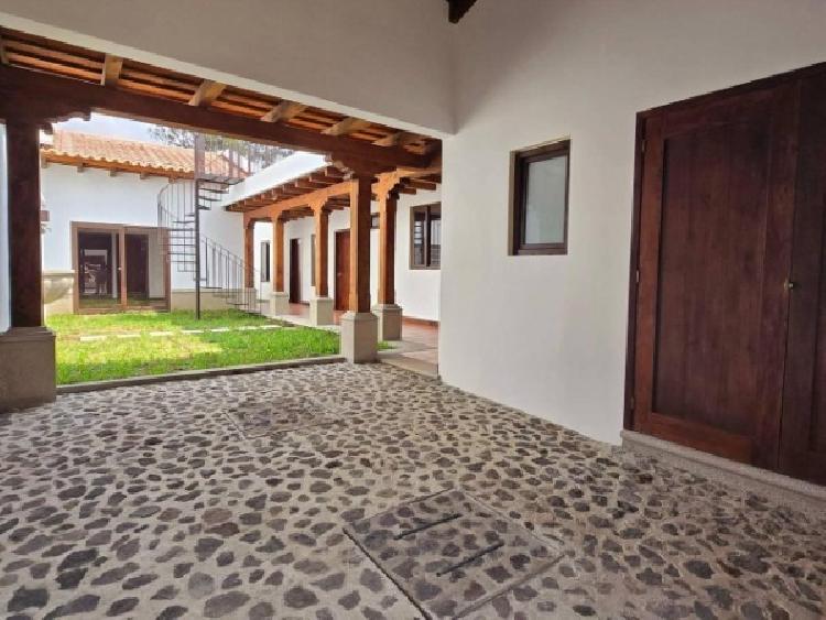 CASA EN VENTA EN ANTIGUA GUATEMALA — foto 2