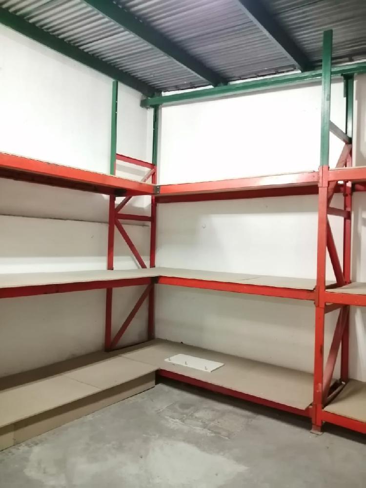 Plus Real Estate renta casa comercial en zona 9 - 10