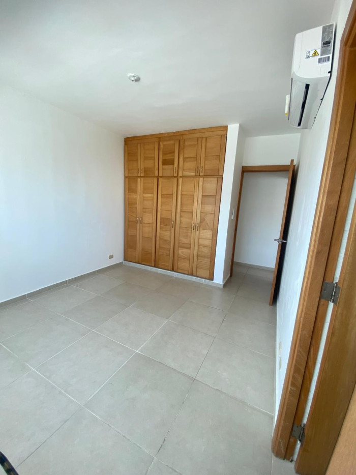 Apartamento en renta de 3 hab en Evaristo Morales - 7