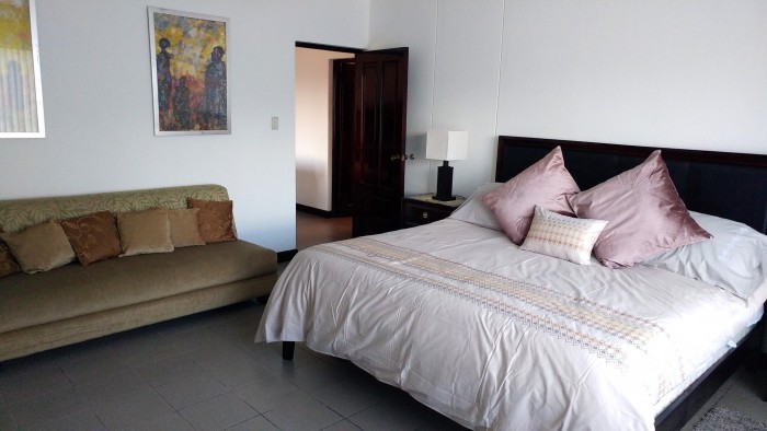 Apartamento amueblado en VENTA y RENTA, zona 15 - Image 4