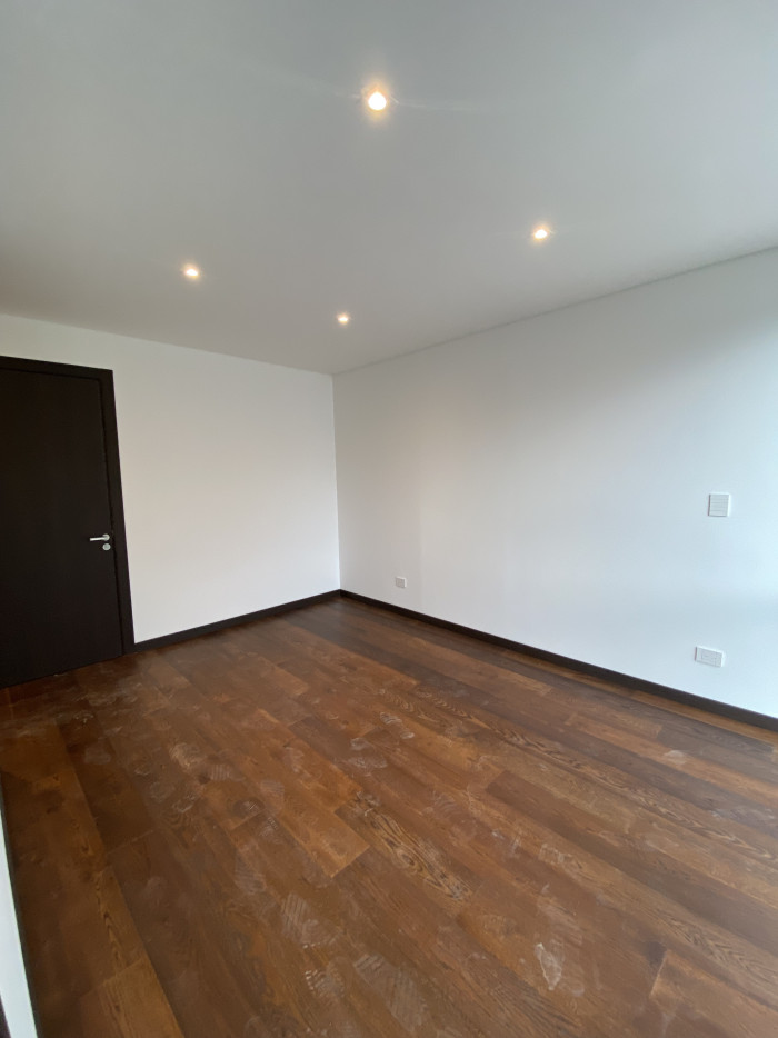 LUJOSO y EXCLUSIVO APARTAMENTO NUEVO EN VH2 - Miniatura 13