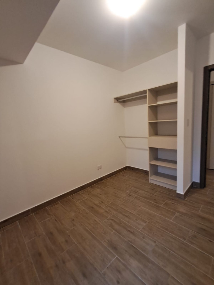 APARTAMENTO EN ALQUILER EN MODRA Z.4 — foto 6