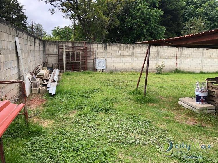 Terreno en Venta en Jardines de San Lucas Sacatepéquez - Miniatura 6