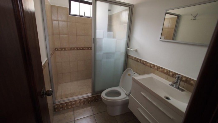 Venta de apartamento en Edificio Villa Luna, zona 10. - Miniatura 8
