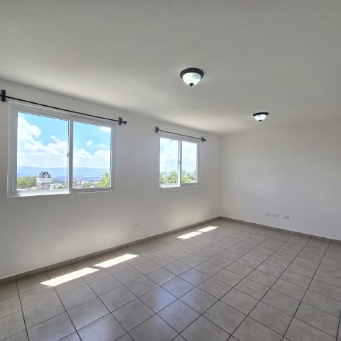 Apartamento en Renta San Cristóbal Zona 8 Mixco - Image 2