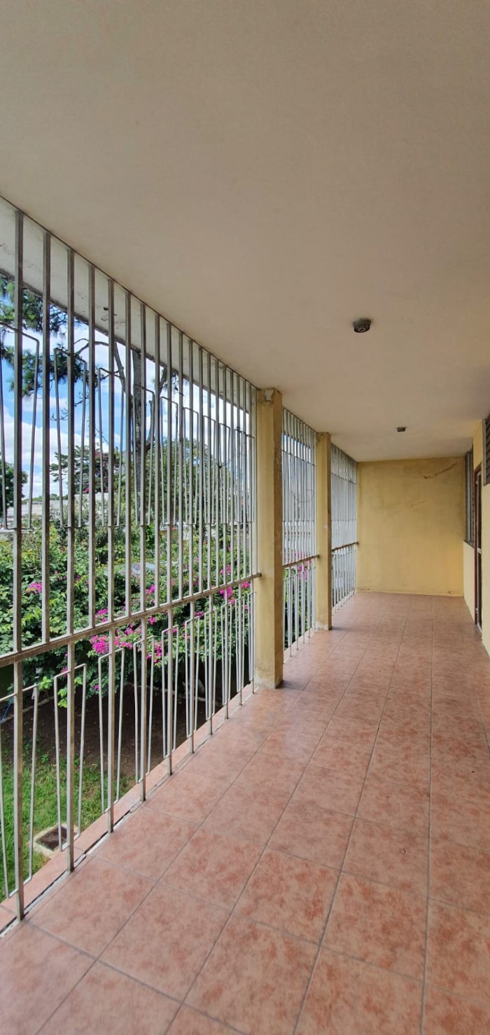 Casa en renta para negocio en zona 13 Av Las Américas — foto 6