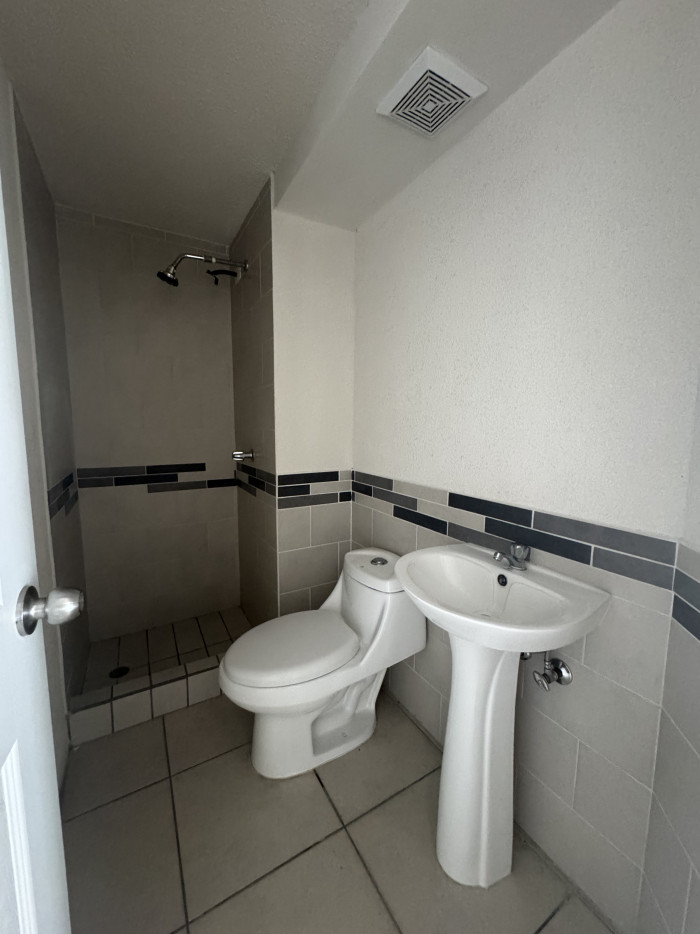 Vendo Apartamento en Edificio Entre Valles Villa Nueva - Miniatura 16