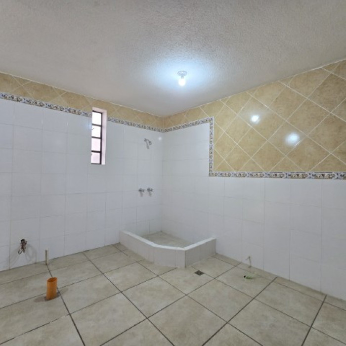 Casa grade en Venta Las Hojarascas Zona 1 de Mixco - Miniatura 29