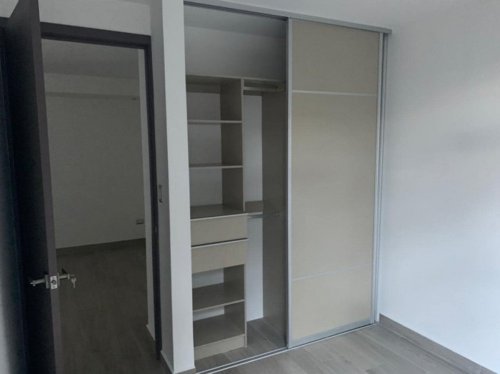 Apartamento en Venta Zona 15 - Image 5