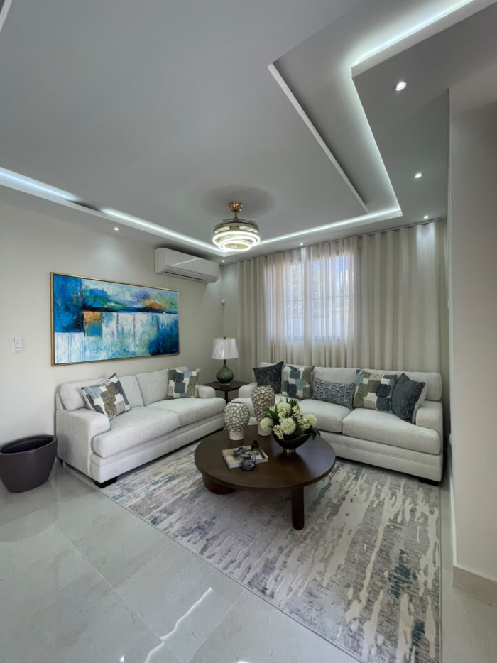 VENTA DE CASA AMUEBLADA EL DORAL CORONA PLAZA — foto 2
