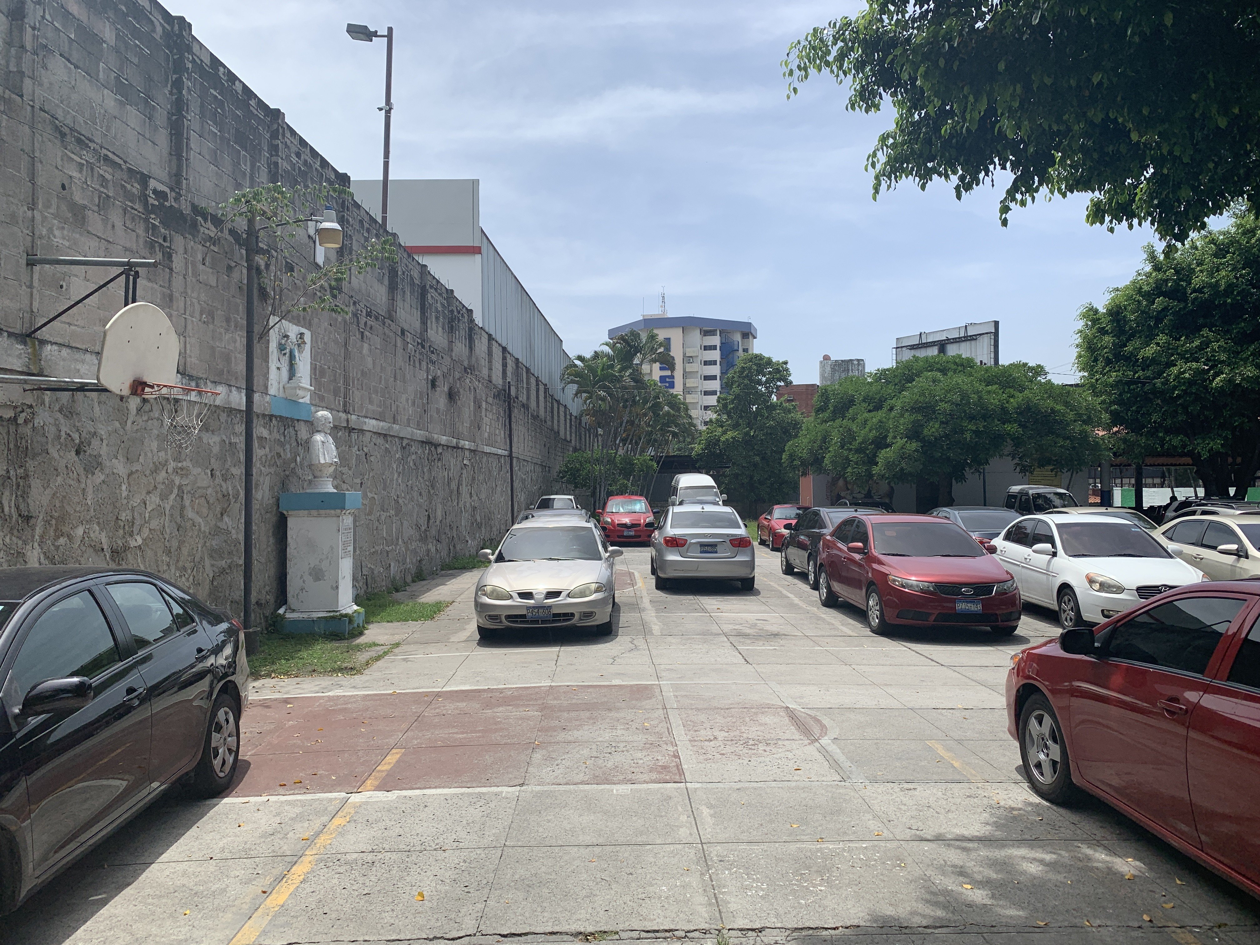 Alameda Juan Pablo II, 6,128 varas cuadradas en venta. - 2
