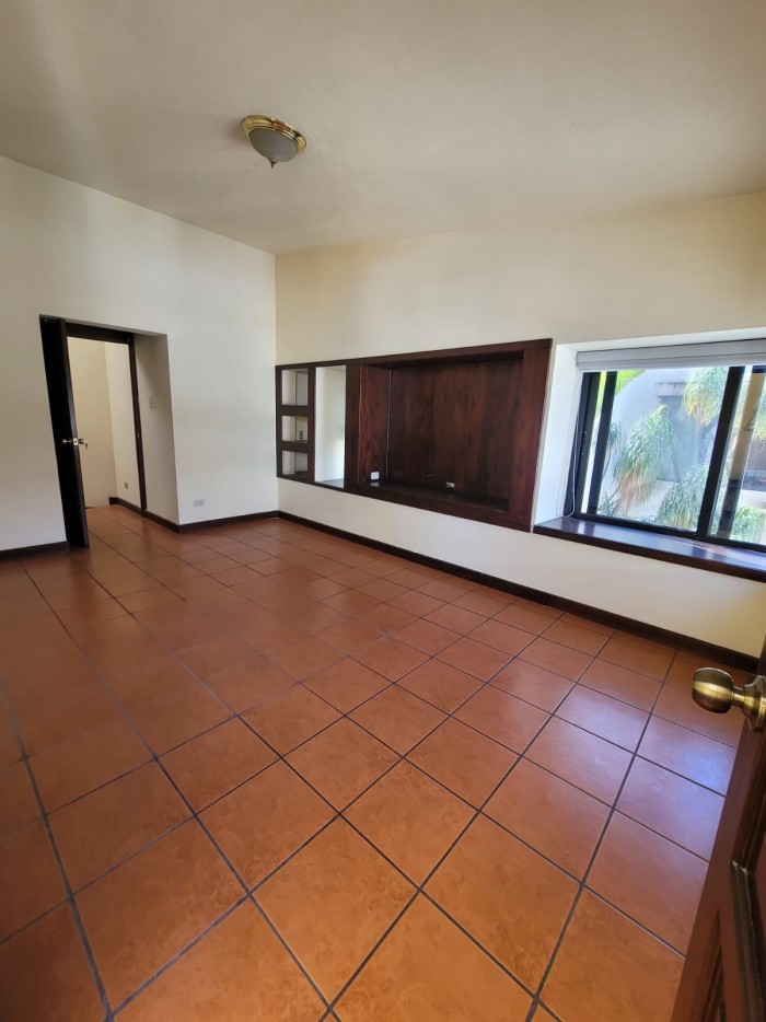 Venta/Compra Casa en Residencial Villa Sol, z.12 - Image 4