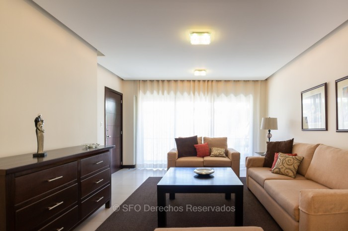 Apartamento Amueblado en Renta Zona 10 - Miniatura 14