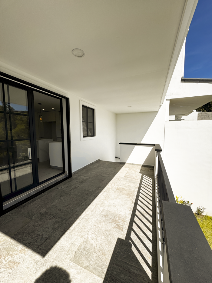 Casa con amplio jardín en venta o alquiler Res Antibes - 7