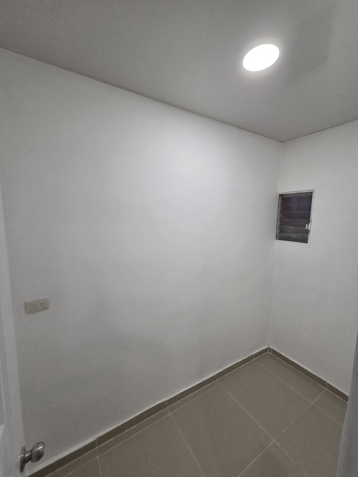 Alquiler de local comercial en Gazcue primer piso - 3